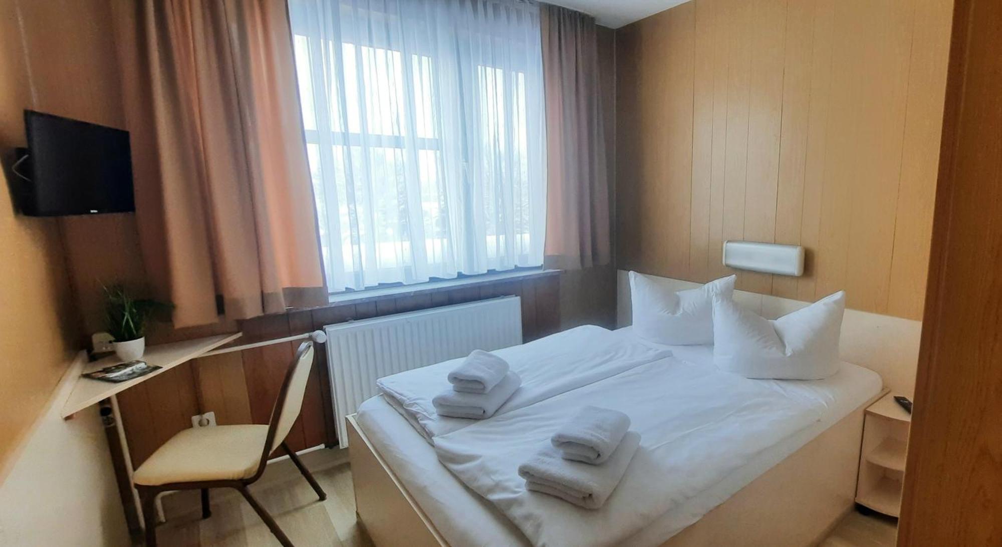 Central-hotel Tegel Отель 2*