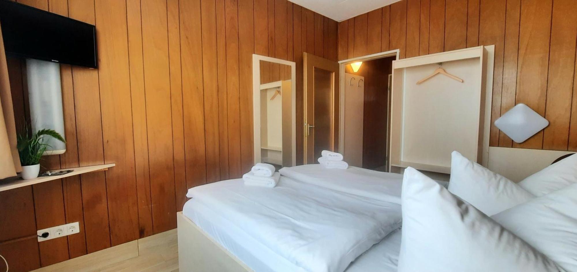 Отель Central-hotel Tegel 2*