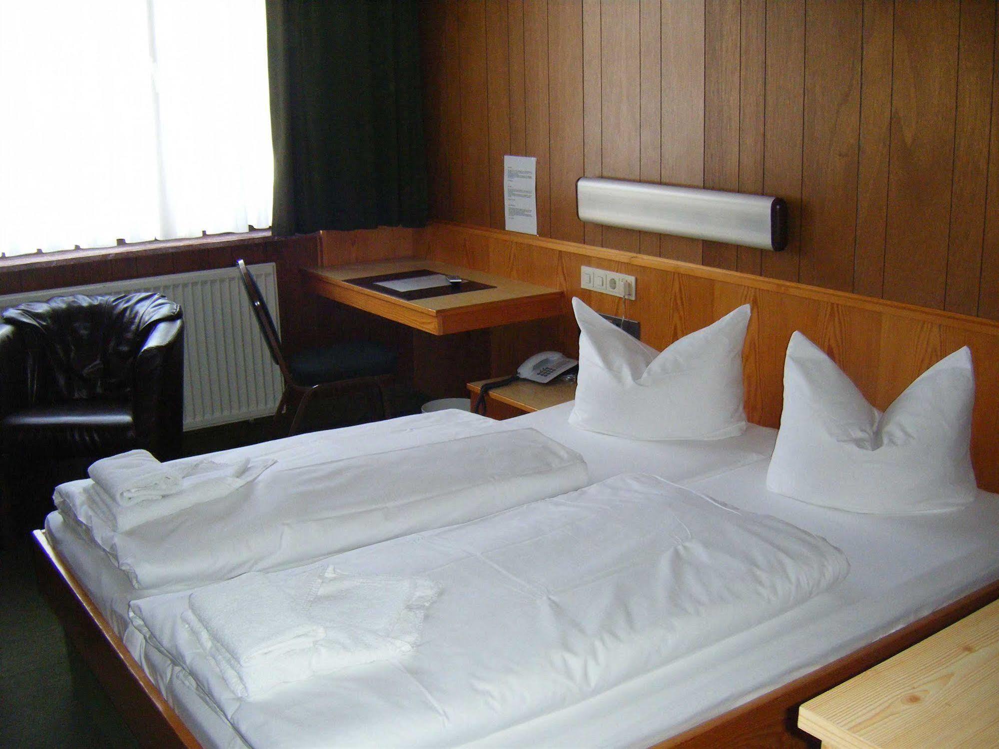 Central-hotel Tegel 2* Берлин