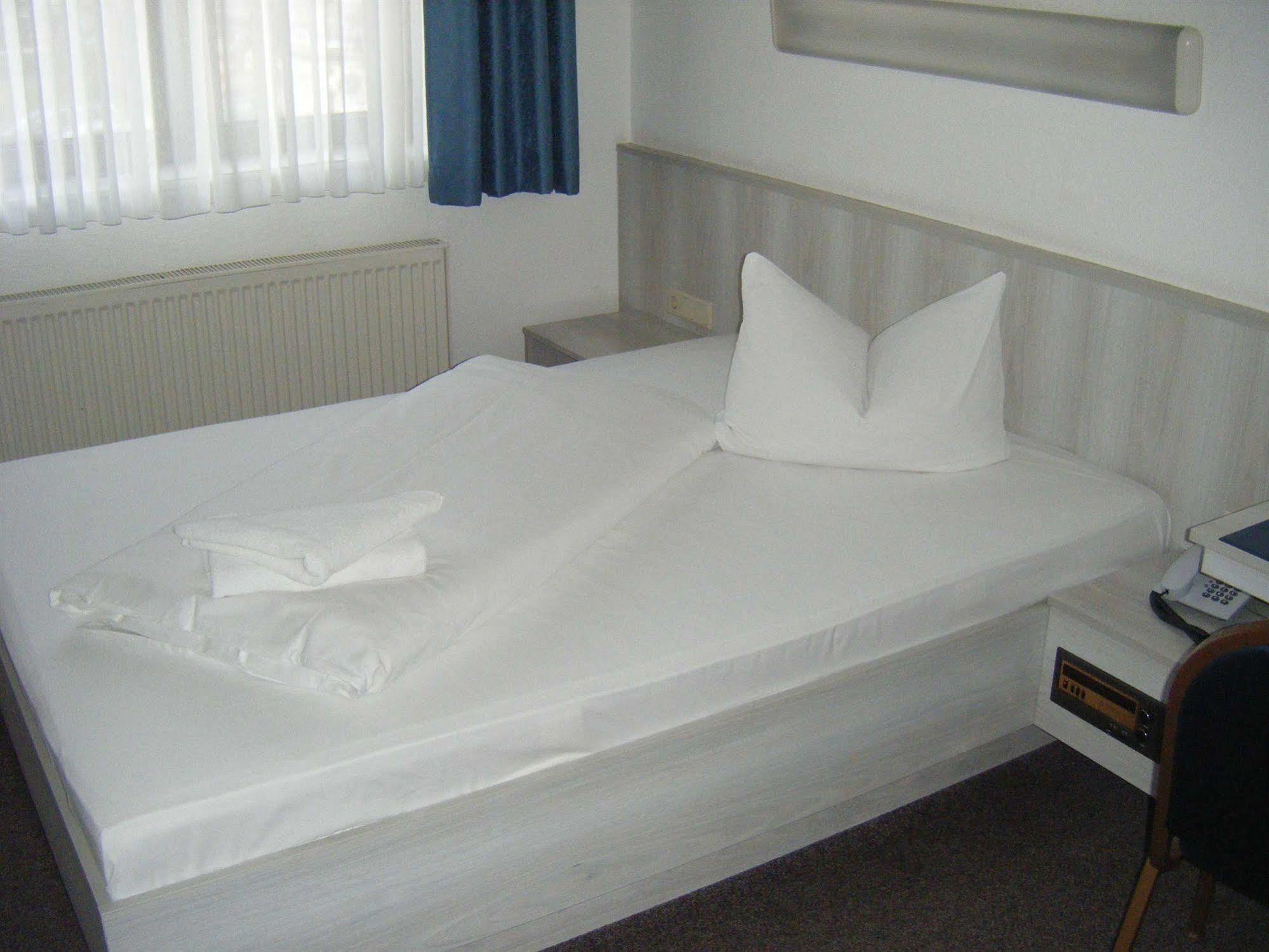 Central-hotel Tegel 2* Берлин